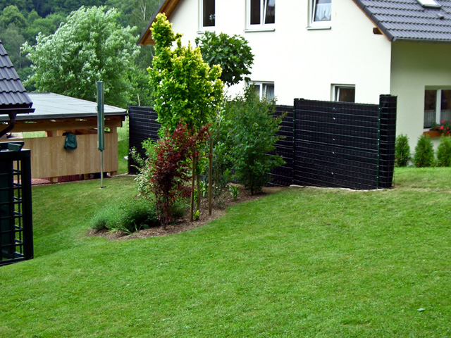 Referenzbild: 45 Green Wall, eine Sichtschutzwand die komplett bepflanzt werden kann